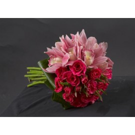 Buchet mireasa din orhidee si minitrandafiri