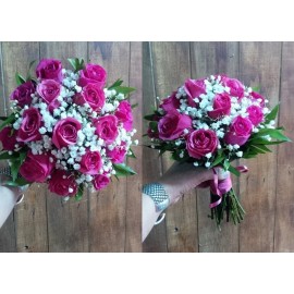 Buchet mireasa 15 trandafiri  si gypsophila