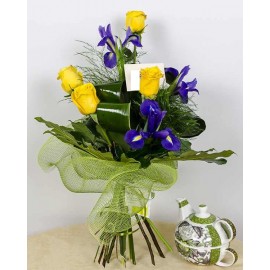 Buchet  trandafiri si iris