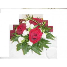 Aranjament de masa 3  trandafiri si 4 minirosa