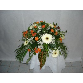 Aranjament de masa din gerbera si minirosa